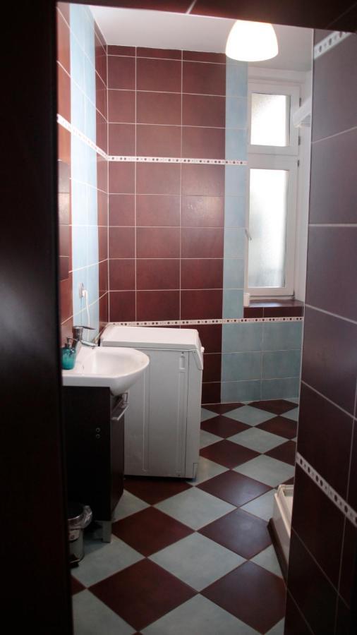 Pit Stop Hostel Познань Экстерьер фото
