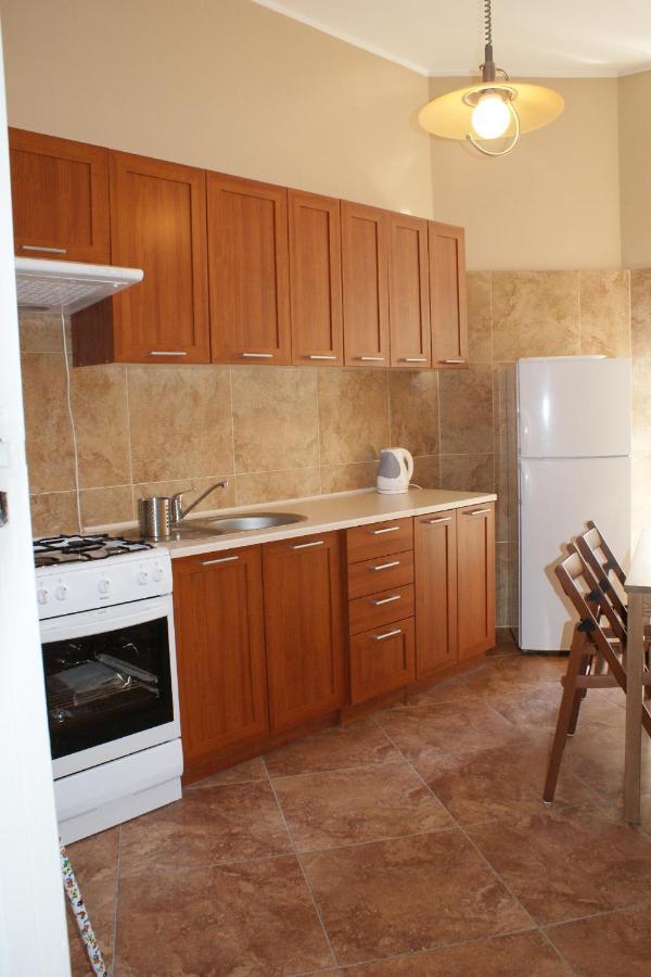 Pit Stop Hostel Познань Экстерьер фото